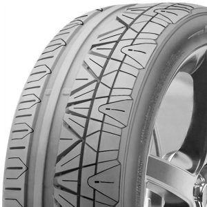 Nitto Invo 255/40R18 99Y XL Tire