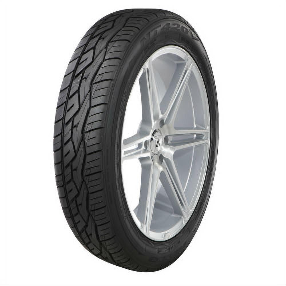 Nitto NT420V P275/45R20 110V Tire