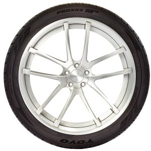 Toyo Proxes ST III P275/40R22 108W XL Tire