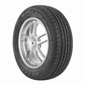 Nexen N Priz AH8 215/55R17 94V All-Season Tire